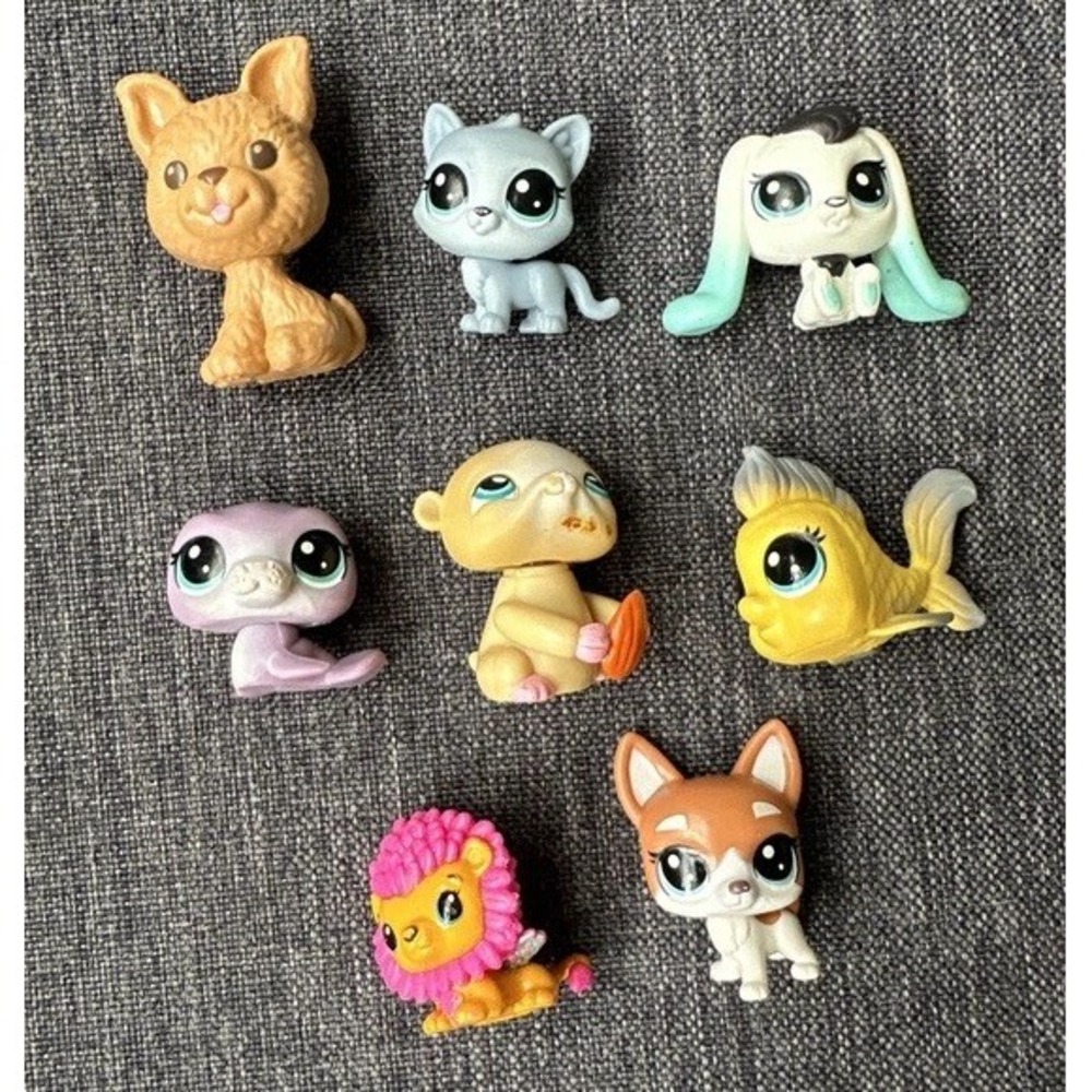 Lot of 8 Toys Littlest Pet Shop Toy Figures Small Mini Play Fun Animals Fish Cat